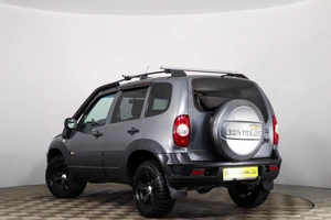 Внедорожник Chevrolet Niva 2017 года, 719000 рублей, Пермь