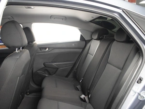 Седан Hyundai Solaris 2017 года, 1220000 рублей, Омск