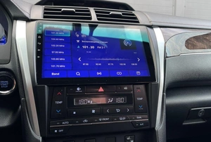Седан Toyota Camry 2017 года, 1999000 рублей, Солонцы