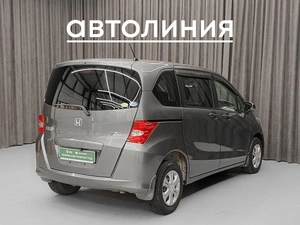 Минивэн Honda Freed 2010 года, 950000 рублей, Красноярск