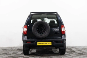 Внедорожник Chevrolet Niva 2020 года, 930000 рублей, Сургут