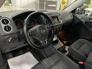 Внедорожник Volkswagen Tiguan 2016 года, 997000 рублей, Солонцы