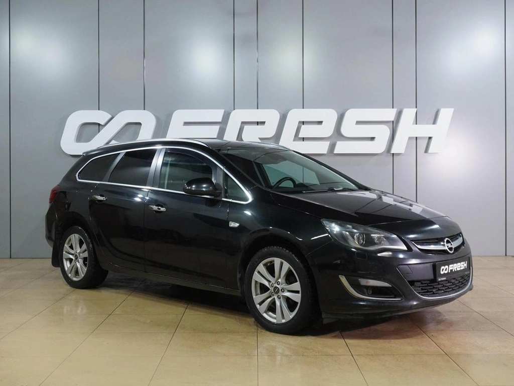 Универсал Opel Astra 2012 года, 879000 рублей, Воронеж