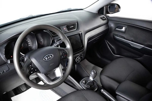 Хетчбэк Kia Rio 2012 года, 749000 рублей, Пермь