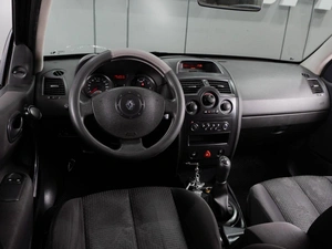 Седан Renault Megane 2004 года, 291000 рублей, Тюмень