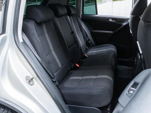 Внедорожник Volkswagen Tiguan 2011 года, 1144000 рублей, Волгоград