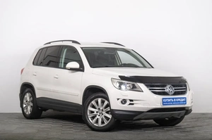 Внедорожник Volkswagen Tiguan 2010 года, 1179000 рублей, Томск