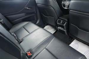 Седан Lexus ES 2021 года, 4249000 рублей, Тюмень