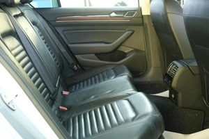 Седан Volkswagen Passat 2015 года, 1639000 рублей, Омск