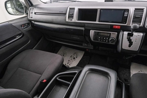 Минивэн Toyota Hiace 2014 года, 2949000 рублей, Красноярск