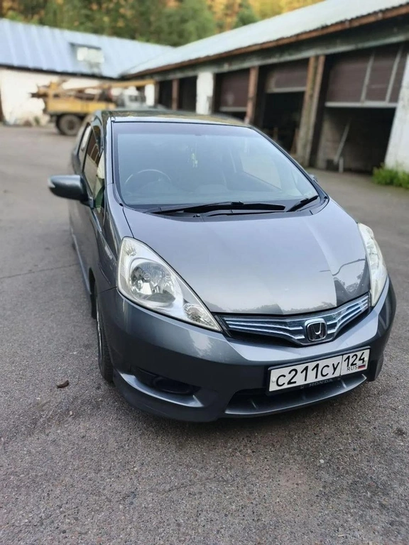 Универсал Honda Fit Shuttle 2012 года, 850000 рублей, Красноярск