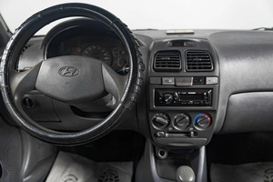 Седан Hyundai Accent 2006 года, 449000 рублей, Томск