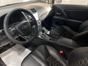 Седан Toyota Avensis 2009 года, 1049000 рублей, Красноярск