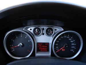Хетчбэк Ford Focus 2011 года, 580000 рублей, Волгоград