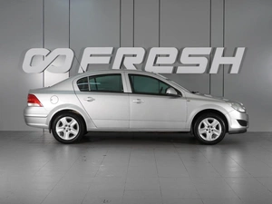 Седан Opel Astra 2013 года, 880000 рублей, Красный Пахарь