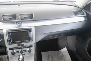 Седан Volkswagen Passat 2013 года, 999000 рублей, Кемерово