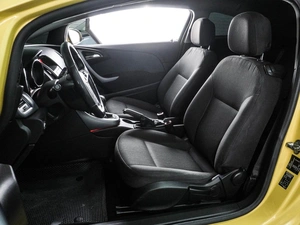 Хетчбэк Opel Astra GTC 2011 года, 869000 рублей, Воронеж