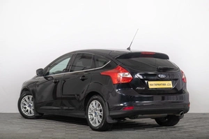 Хетчбэк Ford Focus 2012 года, 1049000 рублей, Томск