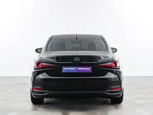 Седан Lexus ES 2020 года, 4698999 рублей, Москва