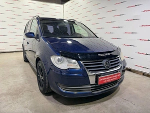 Минивэн Volkswagen Touran 2007 года, 399000 рублей, Красноярск