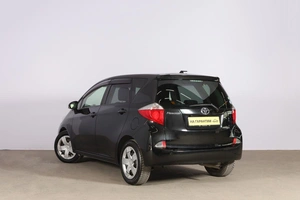 Хетчбэк Toyota Ractis 2012 года, 1249000 рублей, Новосибирск