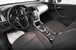 Хетчбэк Opel Astra 2011 года, 699000 рублей, Томск