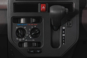 Хетчбэк Toyota Tank 2019 года, 1199000 рублей, Кемерово