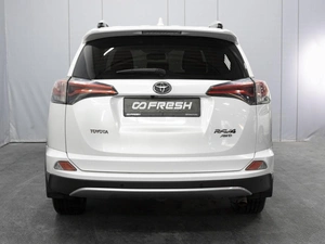 Внедорожник Toyota RAV4 2018 года, 2980000 рублей, Омск