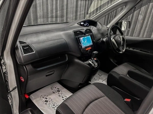 Минивэн Nissan Serena 2015 года, 1320000 рублей, Красноярск
