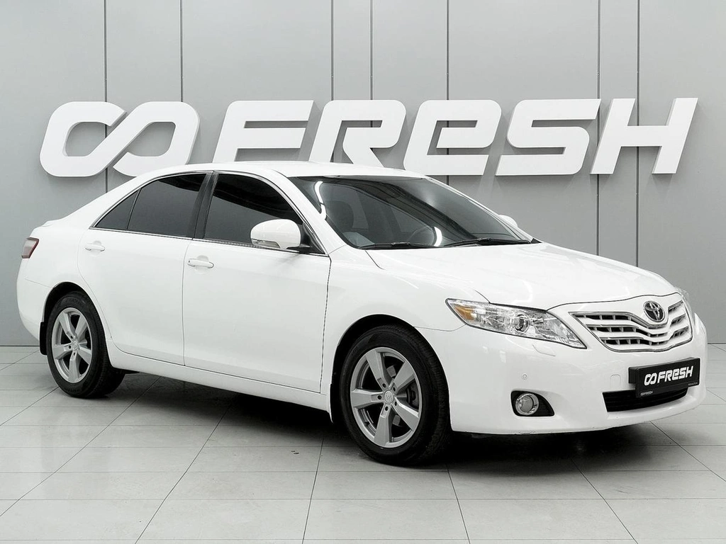 Седан Toyota Camry 2011 года, 1749000 рублей, Ростов-на-Дону