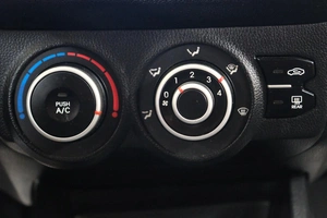 Седан Kia Rio 2013 года, 889000 рублей, Омск