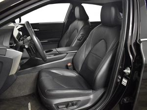 Седан Toyota Avalon 2022 года, 2774900 рублей, Казань