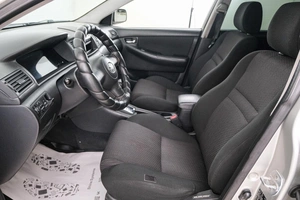 Хетчбэк Toyota Corolla 2006 года, 799000 рублей, Красноярск