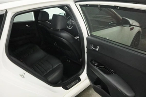 Седан Kia Optima 2019 года, 1960000 рублей, Курск