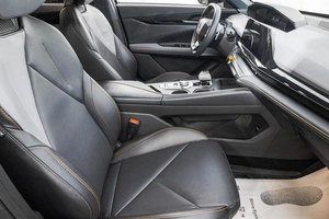 Лифтбек Changan UNI-V 2023 года, 2449000 рублей, Барнаул