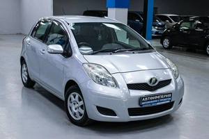 Хетчбэк Toyota Vitz 2008 года, 528000 рублей, Солонцы