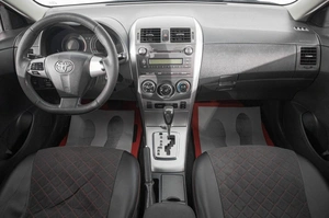 Седан Toyota Corolla 2012 года, 999000 рублей, Барнаул