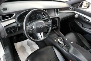 Внедорожник Infiniti QX50 2018 года, 3289000 рублей, Омск