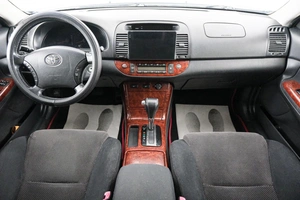 Седан Toyota Camry 2005 года, 1049000 рублей, Красноярск