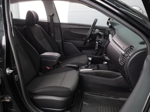 Хетчбэк Kia Rio X-Line 2018 года, 1449000 рублей, Воронеж