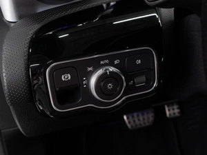 Седан Mercedes-benz CLA-класс 2021 года, 2555000 рублей, Тюмень