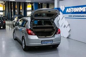 Седан Nissan Tiida 2005 года, 548000 рублей, Солонцы