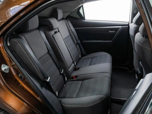 Седан Toyota Corolla 2018 года, 1749040 рублей, Тюмень