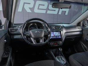 Седан Kia Rio 2013 года, 999000 рублей, Сургут
