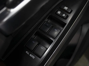 Внедорожник Toyota Land Cruiser 2019 года, 7420000 рублей, Омск