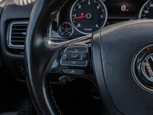 Внедорожник Volkswagen Touareg 2014 года, 2340000 рублей, Краснодар