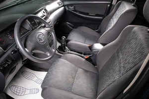 Седан Toyota Corolla 2003 года, 579000 рублей, Сургут