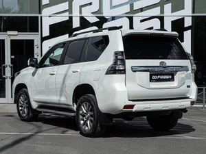 Внедорожник Toyota Land Cruiser Prado 2016 года, 3950000 рублей, Волгоград