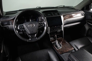 Седан Toyota Camry 2016 года, 2419000 рублей, Сургут