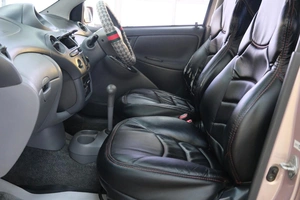 Хетчбэк Toyota Vitz 2001 года, 339000 рублей, Омск